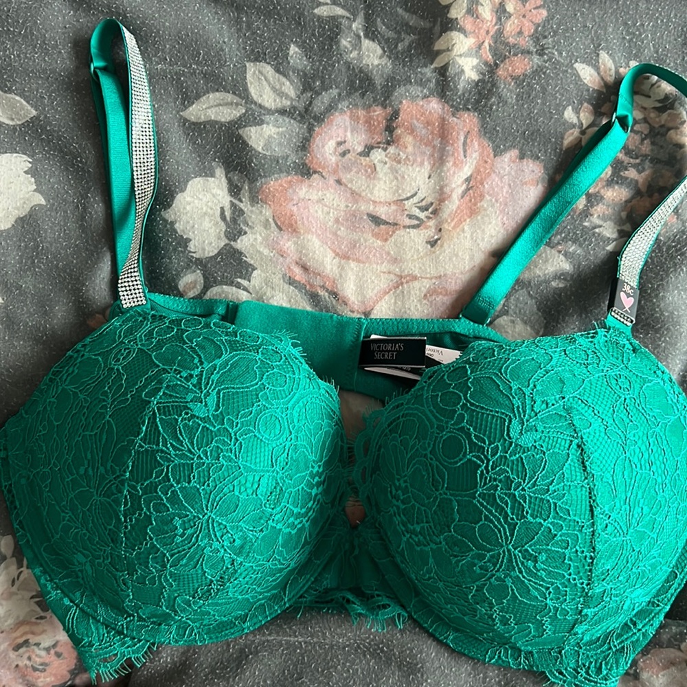 Bombshell shine strap